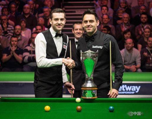 足球舞台上 足球舞台上