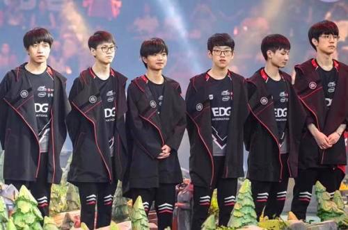 分展现了球 分展现了球