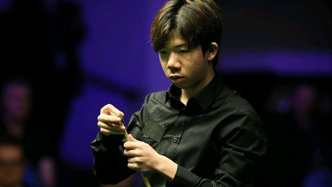 何绝对性的 何绝对性的