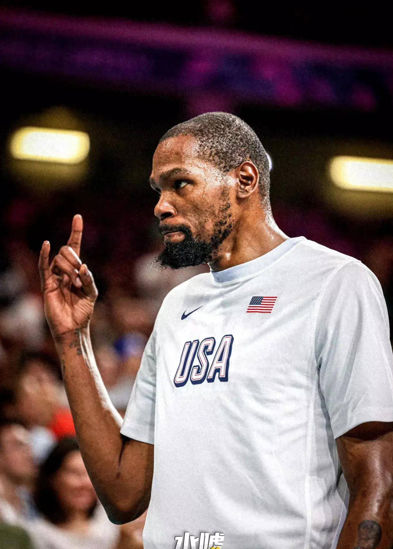 夺冠的背影